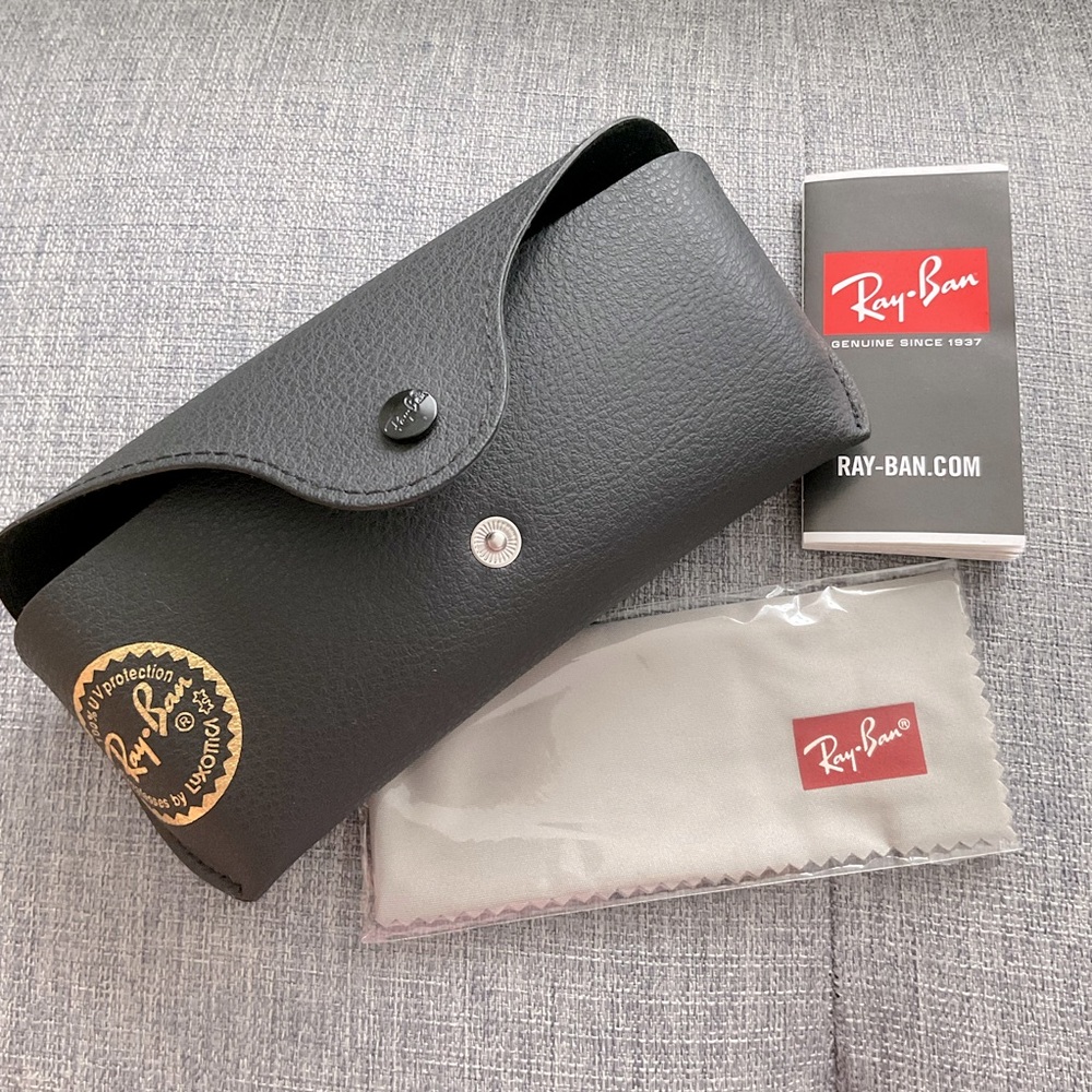 RAY-BAN Case with Cloth